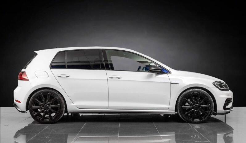 
								Volkswagen Golf VII Facelift R full									