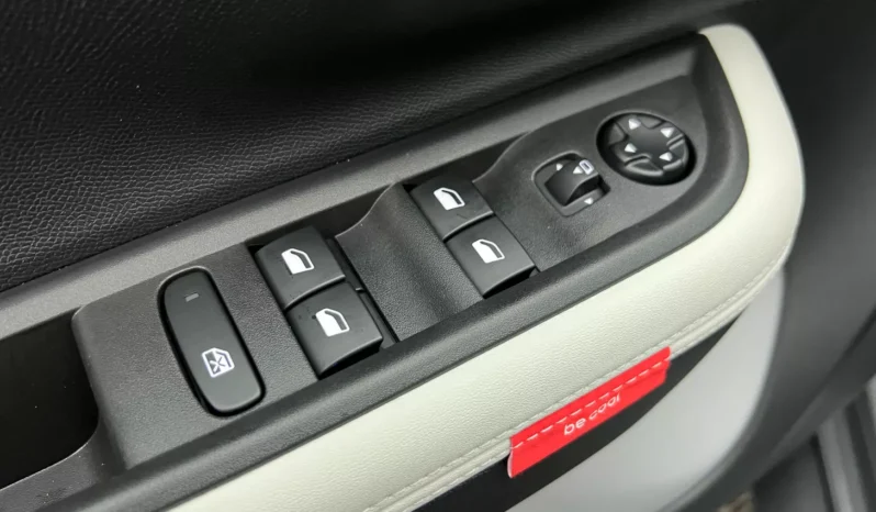 
								Citroën C3 Aircross Max Hybride 145 e-DCS6 7 places full									