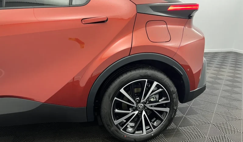 
								Toyota C-HR Collection Hybride Rechargeable 225 ch full									