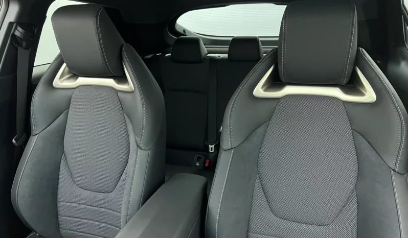 
								Toyota C-HR Collection Première Hybride Rechargeable 225 ch full									