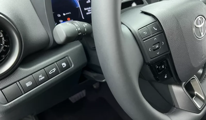 
								Toyota C-HR Collection Première Hybride Rechargeable 225 ch full									