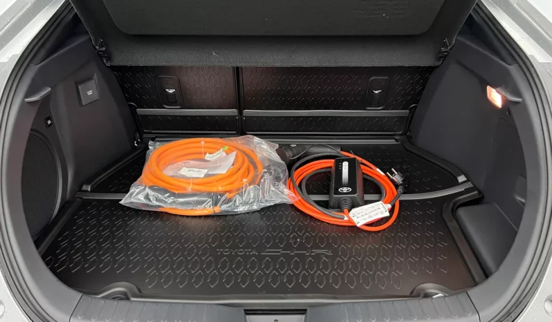 
								Toyota C-HR Collection Première Hybride Rechargeable 225 ch full									