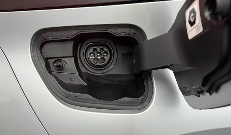 
								Toyota C-HR Collection Première Hybride Rechargeable 225 ch full									