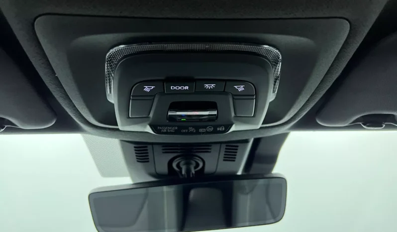 
								Toyota C-HR Collection Première Hybride Rechargeable 225 ch full									