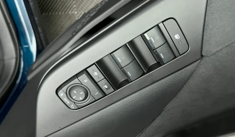 
								Toyota C-HR Collection Première Hybride Rechargeable full									