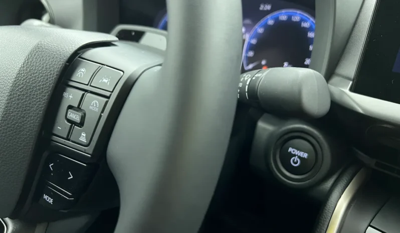 
								Toyota C-HR Collection Première Hybride Rechargeable full									