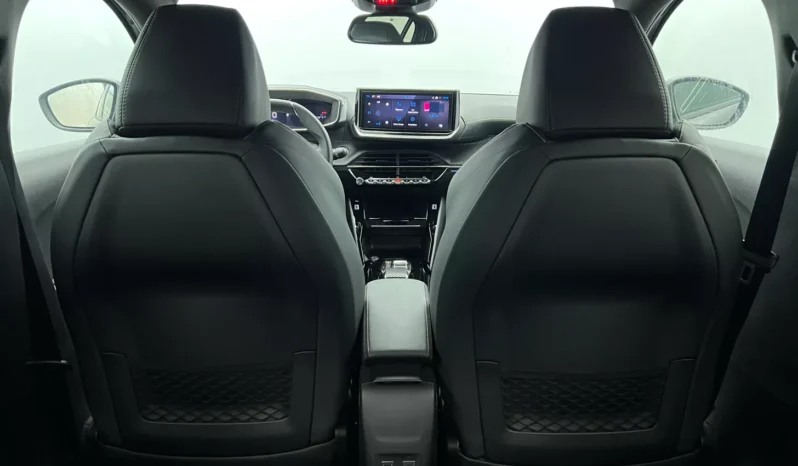 
								PEUGEOT 208 GT Hybrid 110 e-DCS6 full									