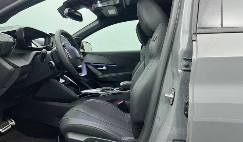
								PEUGEOT 208 GT Hybrid 110 e-DCS6 full									