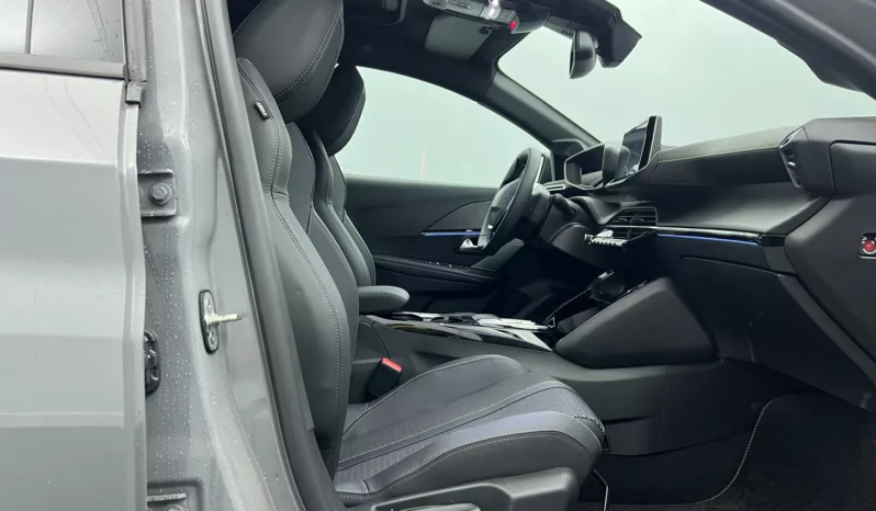 
								PEUGEOT 208 GT Hybrid 110 e-DCS6 full									