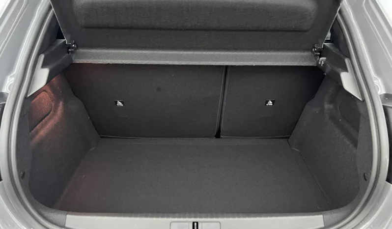 
								PEUGEOT 208 GT Hybrid 110 e-DCS6 full									