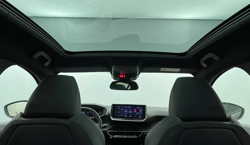 
								PEUGEOT 208 GT Hybrid 110 e-DCS6 full									