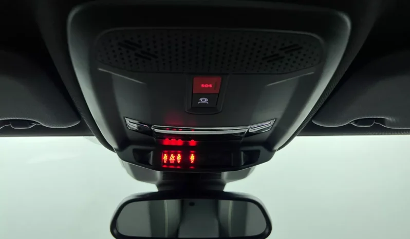 
								PEUGEOT 208 GT Hybrid 110 e-DCS6 full									