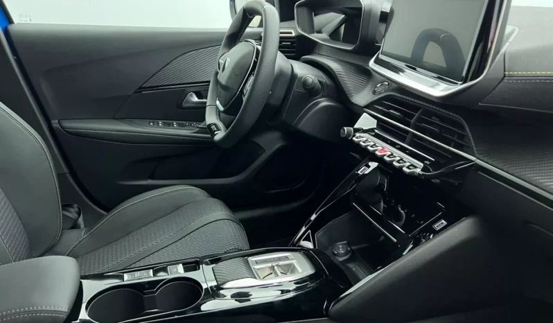 
								PEUGEOT 208 GT Hybrid 110 e-DCS6 full									