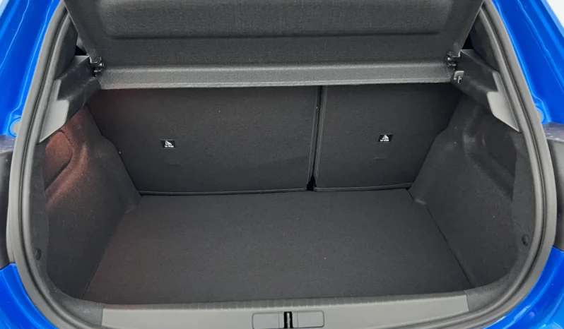
								PEUGEOT 208 GT Hybrid 110 e-DCS6 full									