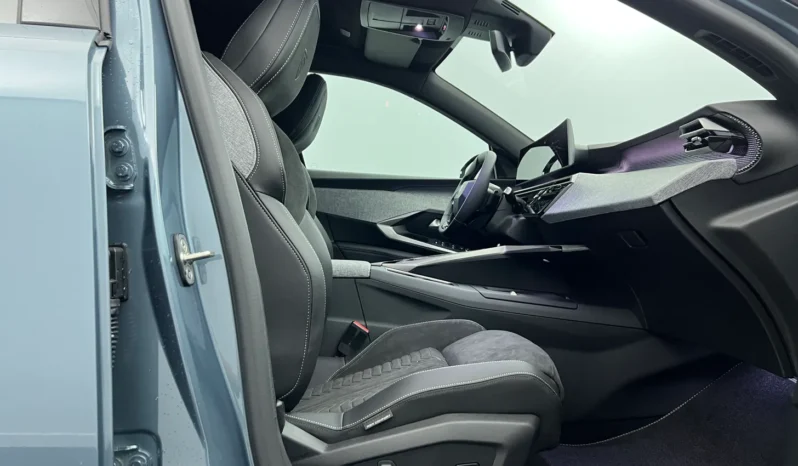
								PEUGEOT 3008 GT Hybrid 145 e-DCS6 full									