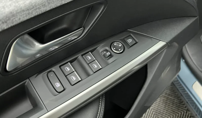 
								PEUGEOT 3008 GT Hybrid 145 e-DCS6 full									