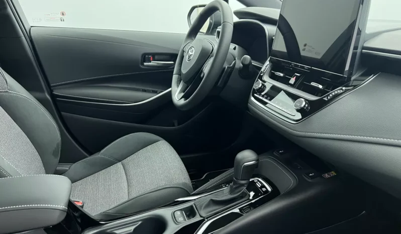 
								Toyota Corolla Touring Sports Design Hybride 178 ch full									