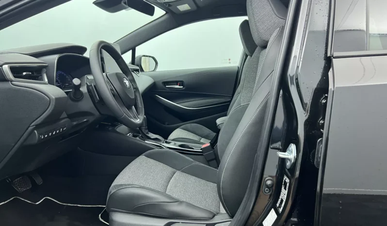 
								Toyota Corolla Touring Sports Design Hybride 178 ch full									