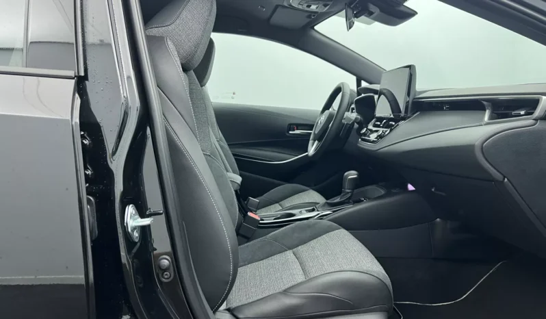 
								Toyota Corolla Touring Sports Design Hybride 178 ch full									