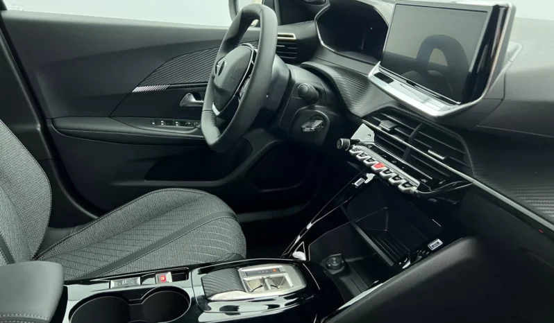 
								PEUGEOT 2008 Allure Hybrid 145 e-DCS6 full									