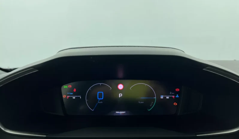 
								PEUGEOT 2008 Allure Hybrid 145 e-DCS6 full									