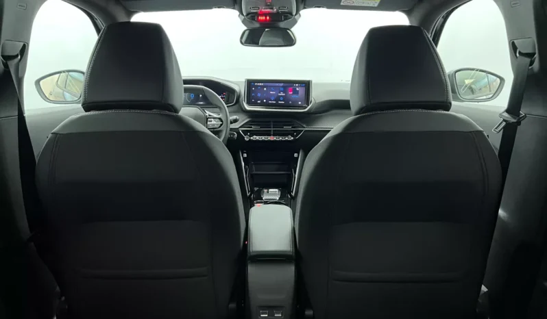 
								PEUGEOT 2008 Allure Hybrid 145 e-DCS6 full									