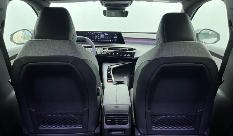 
								PEUGEOT 3008 GT Hybrid 145 e-DCS6 full									