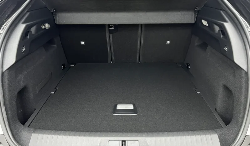 
								PEUGEOT 3008 GT Hybrid 145 e-DCS6 full									