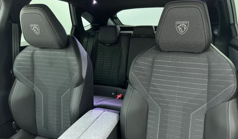 
								PEUGEOT 3008 GT Hybrid 145 e-DCS6 full									
