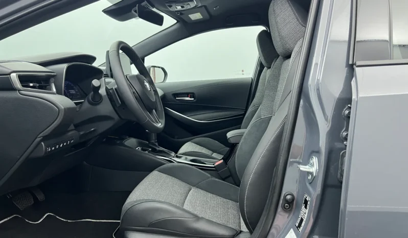 
								Toyota Corolla Touring Sports Design Hybrid 178 ch full									