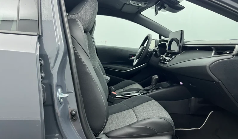 
								Toyota Corolla Touring Sports Design Hybrid 178 ch full									