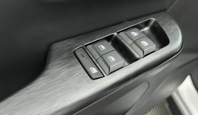 
								MG ZS Hybrid+ Luxury 1.5 L Hybrid+ 197 ch full									