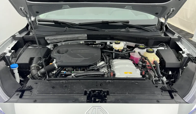 
								MG ZS Hybrid+ Luxury 1.5 L Hybrid+ 197 ch full									