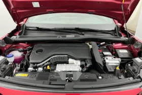 PEUGEOT 2008 GT Hybrid 145 e-DCS6
