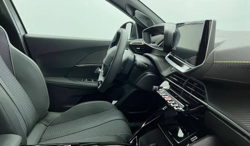
								PEUGEOT 2008 GT Hybrid 145 e-DCS6 full									