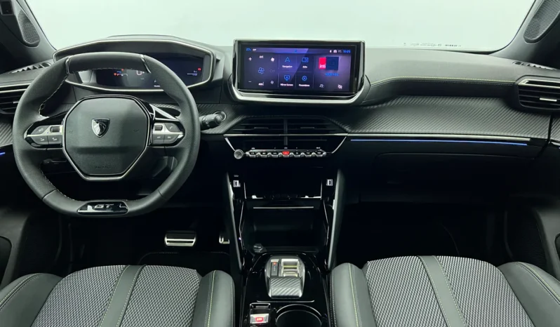 
								PEUGEOT 2008 GT Hybrid 145 e-DCS6 full									