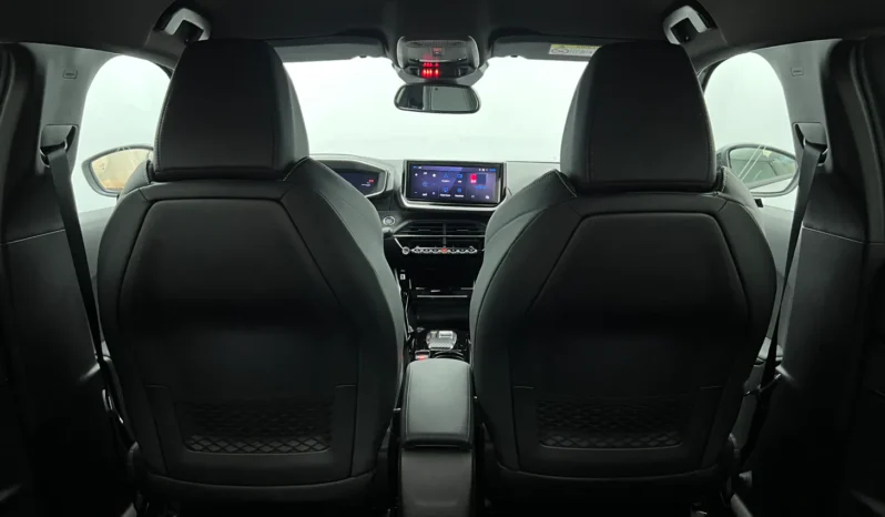 
								PEUGEOT 2008 GT Hybrid 145 e-DCS6 full									