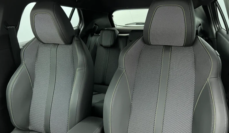 
								PEUGEOT 2008 GT Hybrid 145 e-DCS6 full									