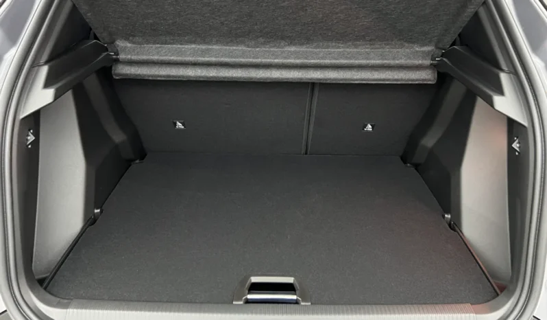 
								PEUGEOT 2008 GT Hybrid 145 e-DCS6 full									