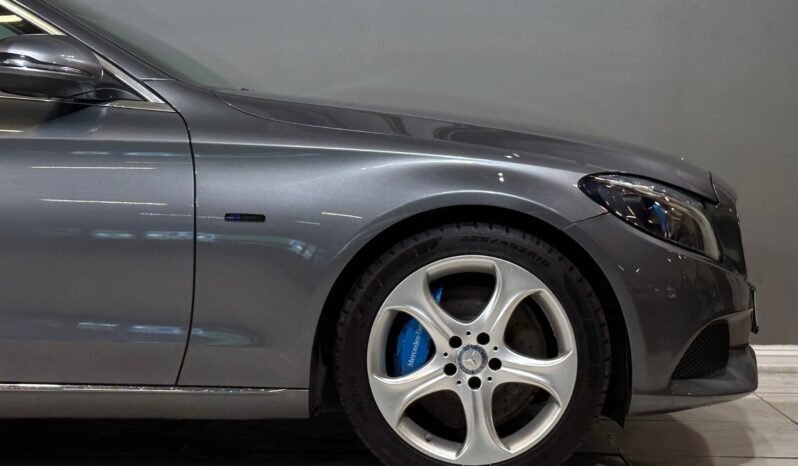 
								Mercedes-Benz C 350 e full									