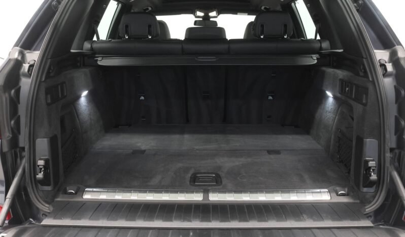 
								BMW X5 xDrive45e M Sport full									