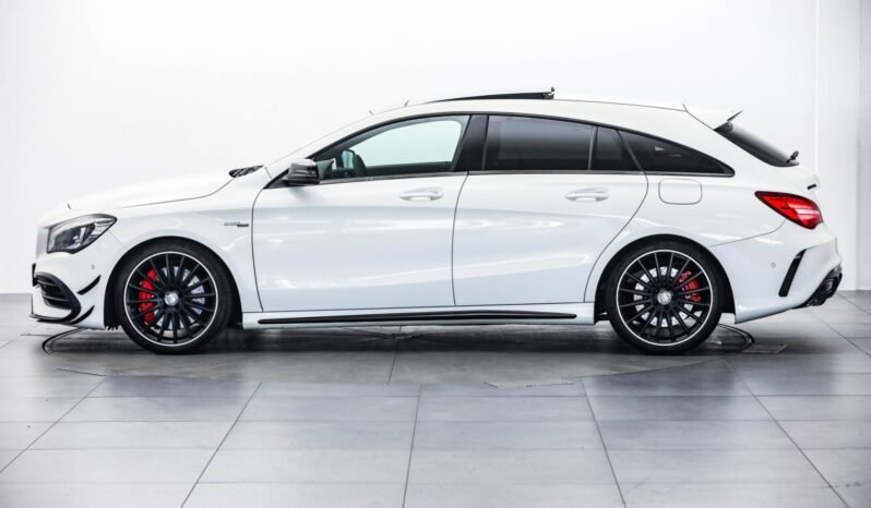 
								Mercedes-Benz CLA 45 AMG Shooting Brake full									