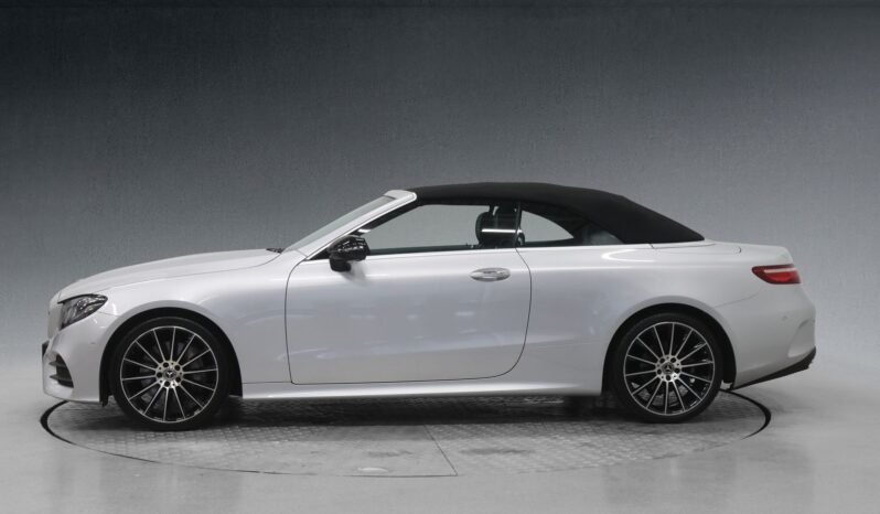 
								Mercedes-Benz E 300 AMG full									