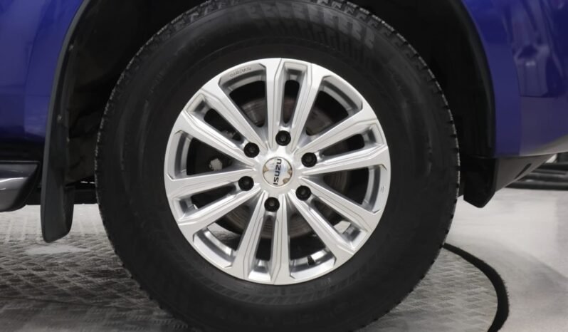 
								Isuzu D-Max Double Cab full									