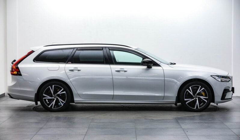 
								Volvo V90 T6 AWD R-Design full									