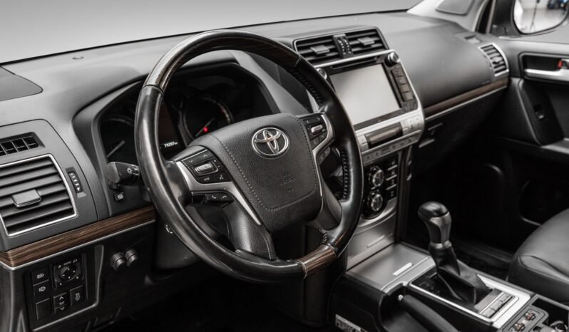 
								Toyota Land Cruiser 150 VX – 177 ch full									