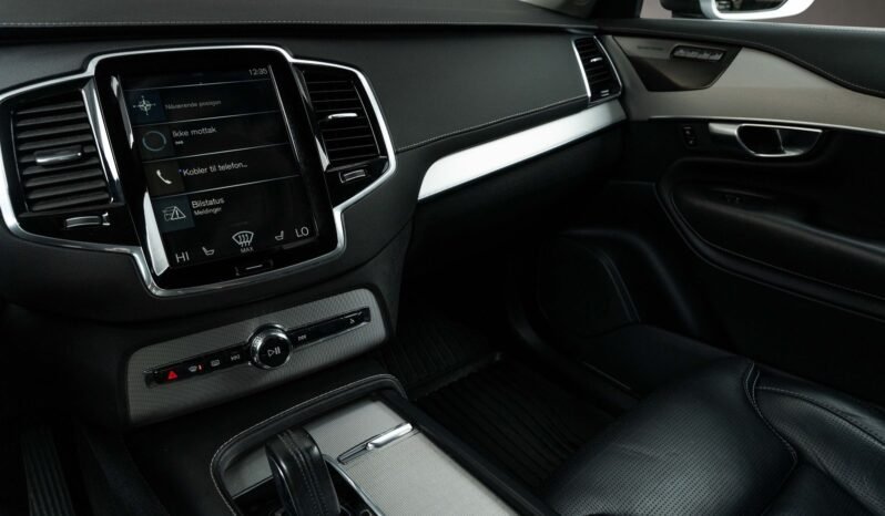 
								Volvo XC90 T8 AWD Inscription full									