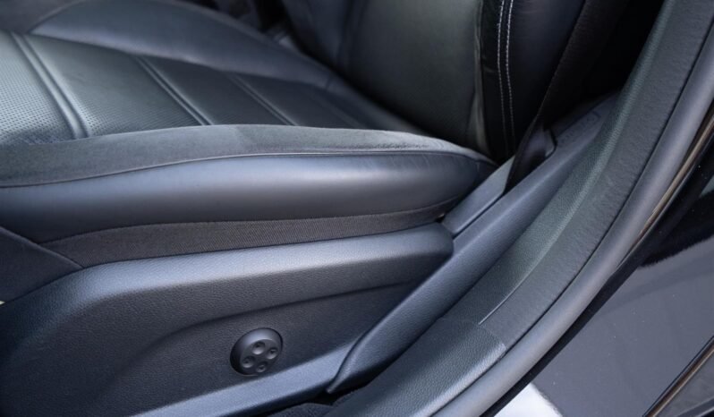 
								Mercedes-Benz E 43 AMG 4MATIC full									