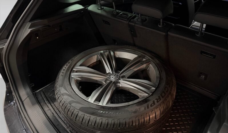 
								Volkswagen Tiguan 150 ch 4MOTION DSG R-Line full									