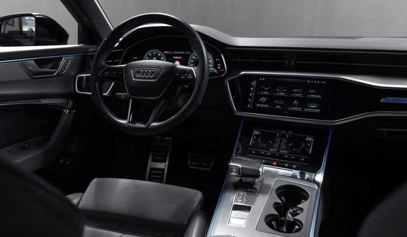
								Audi A6 55 TFSI e Avant S-Line full									